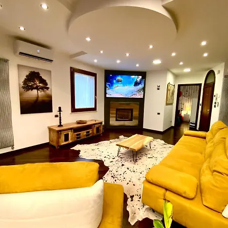 Wood Luxury House * Pescara