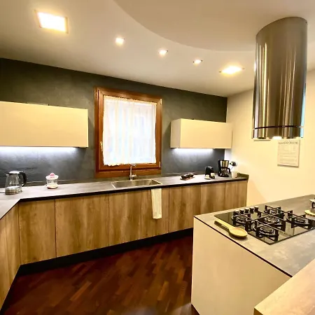 Wood Luxury House Lägenhet Pescara